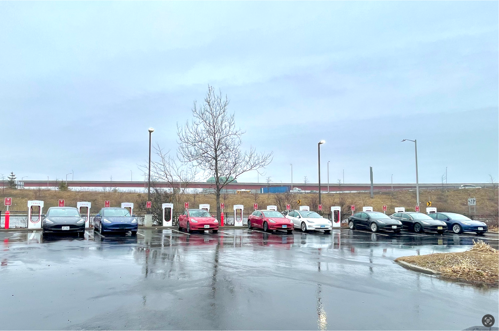 Hotel Martel New Haven Superchargers with Teslas